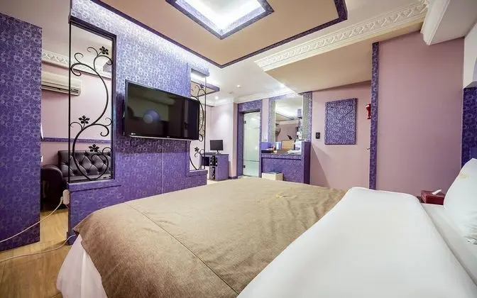 Oda (Special Room B(Netflix Massage bed Pa)