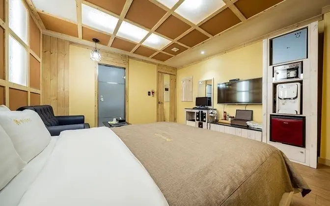 Oda (Standard Room B(Netflix Parking avila)