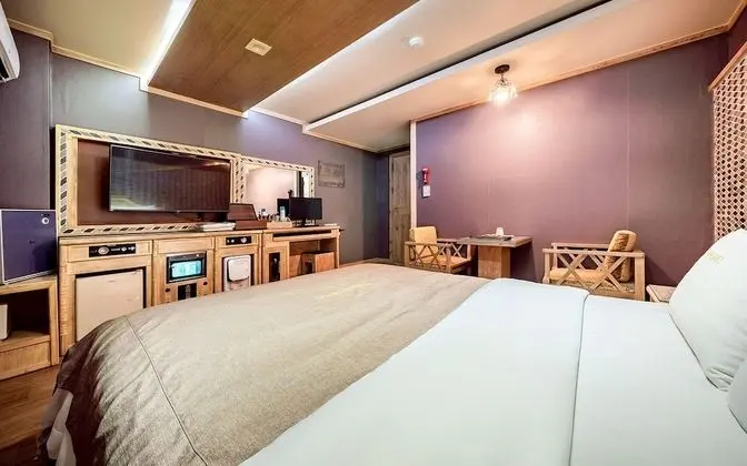 Oda (Standard Room B(Netflix Parking avila)