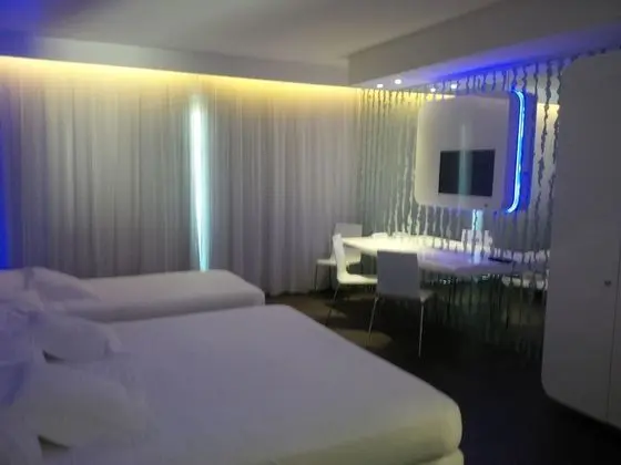 Comfort Tek Büyük veya İki Ayrı Yataklı Oda