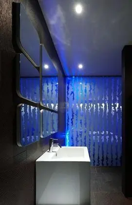 Comfort Tek Büyük veya İki Ayrı Yataklı Oda