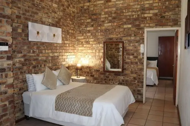 Tek Büyük Yataklı Oda (Deluxe Double Room)