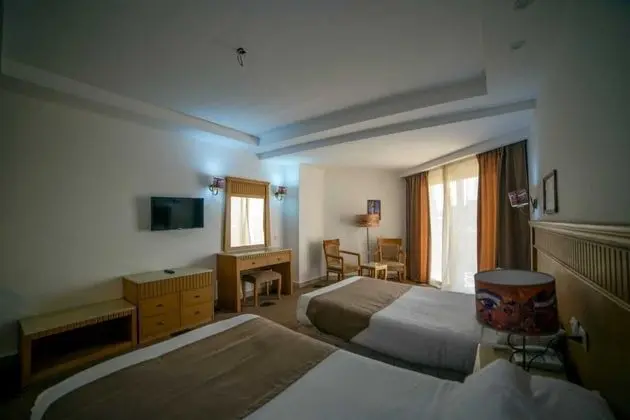 Panoramic Tek Büyük veya İki Ayrı Yataklı Oda