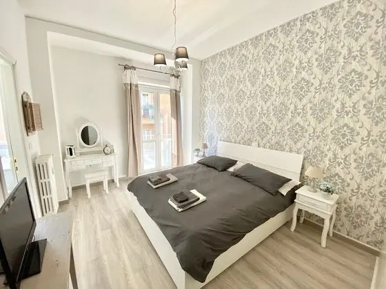 Tek Büyük Yataklı Oda