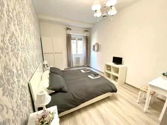 Tek Büyük Yataklı Oda, Ortak Banyo