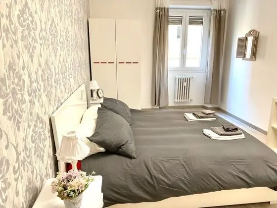 Tek Büyük Yataklı Oda, Ortak Banyo