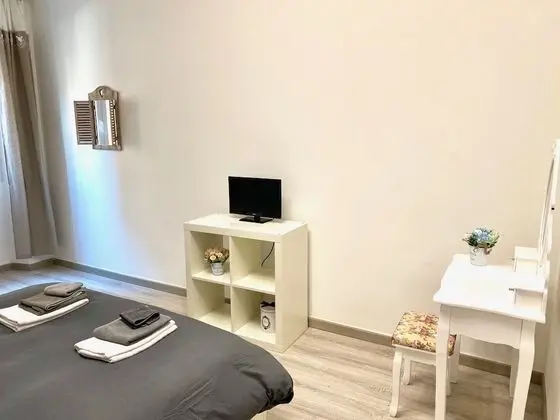 Tek Büyük Yataklı Oda, Ortak Banyo