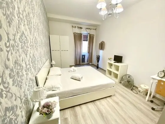 Tek Büyük Yataklı Oda, Ortak Banyo