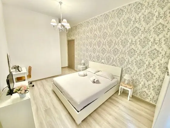 Tek Büyük Yataklı Oda, Ortak Banyo