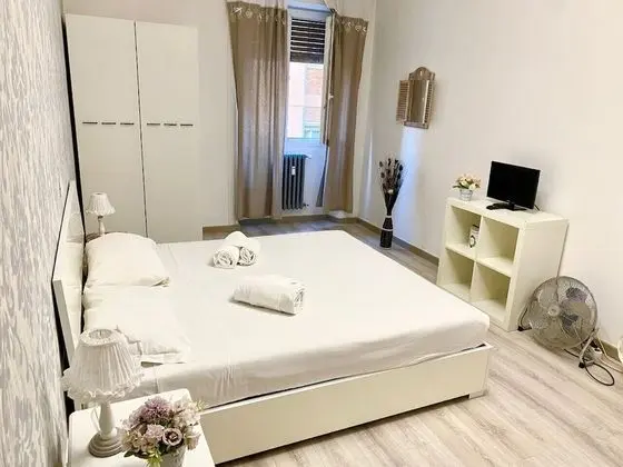 Tek Büyük Yataklı Oda, Ortak Banyo