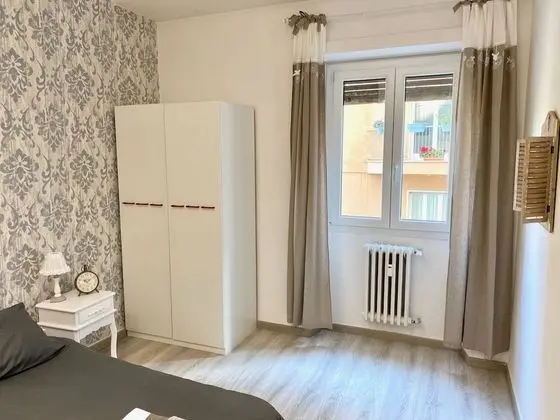 Tek Büyük Yataklı Oda, Ortak Banyo