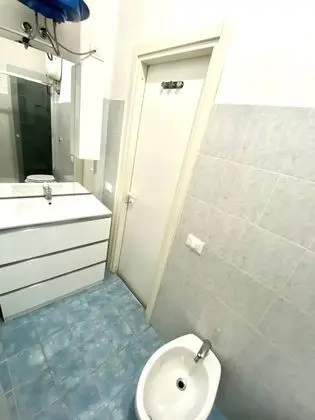Tek Büyük Yataklı Oda, Ortak Banyo