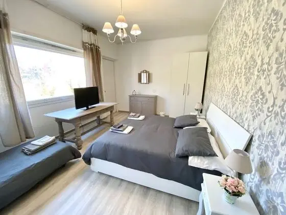 Üç Kişilik Oda