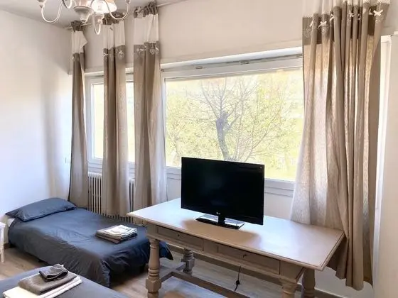 Üç Kişilik Oda