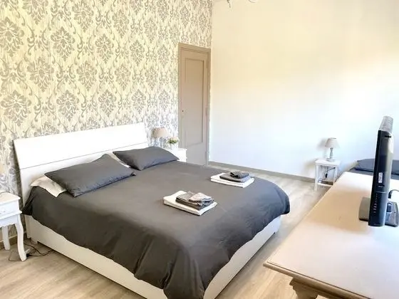 Üç Kişilik Oda