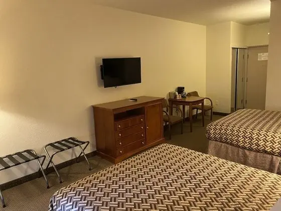 Oda, 2 Büyük (Queen) Boy Yatak, Sigara İçilmez