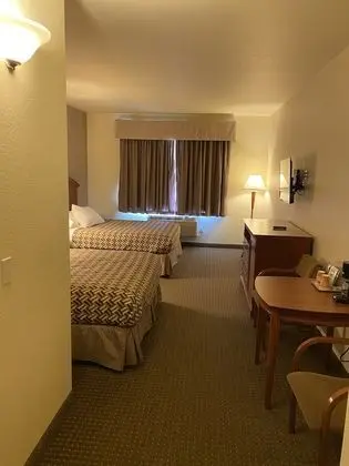 Oda, 2 Büyük (Queen) Boy Yatak, Sigara İçilmez