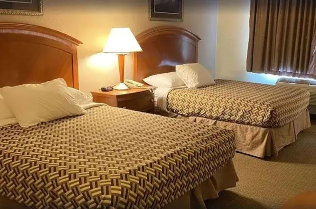 Oda, 2 Büyük (Queen) Boy Yatak, Sigara İçilmez