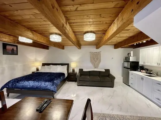 Oda (Private Oceanfront Room Hot tub & Sea)