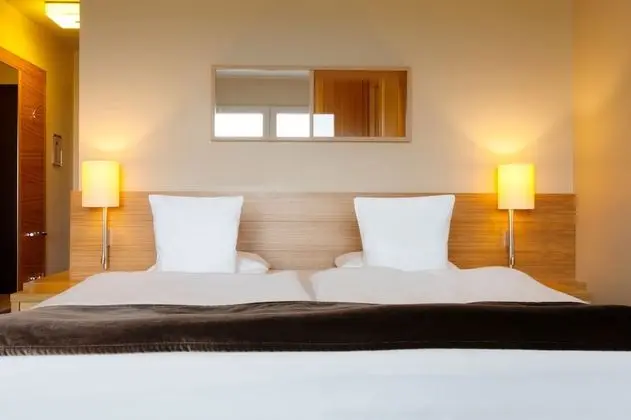 Deluxe Tek Büyük Yataklı Oda, Kısmi Deniz Manzarası