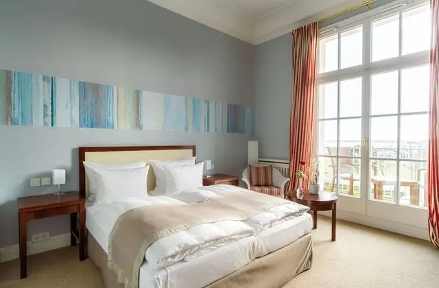 Comfort Tek Büyük Yataklı Oda, 1 Büyük (Queen) Boy Yatak (140 x 200 cm)