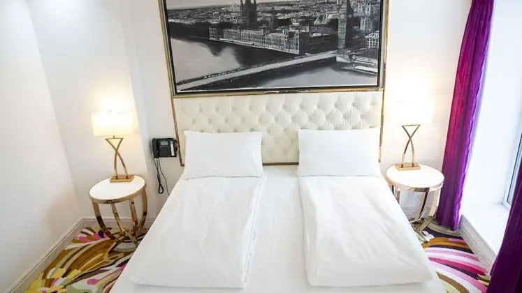 Tek Büyük Yataklı Oda