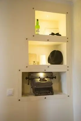 Üç Kişilik Oda
