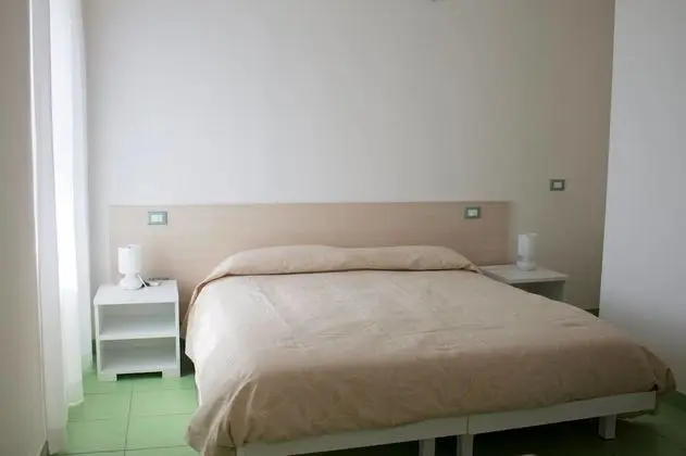 Comfort Tek Büyük veya İki Ayrı Yataklı Oda