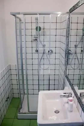 Comfort Tek Büyük veya İki Ayrı Yataklı Oda