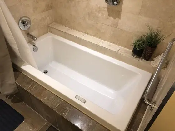 Deluxe Tek Büyük Yataklı Oda, Banyolu/Duşlu, Şehir Manzaralı (The West Wing)