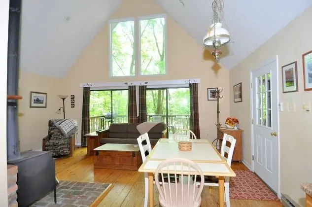 Ev, Birden Çok Yatak (A Serenity Station - A Serene Experie)