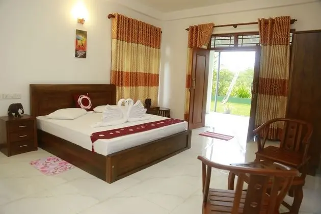 Deluxe Villa, Sigara İçilebilir