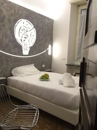 Standard Tek Büyük Yataklı Oda