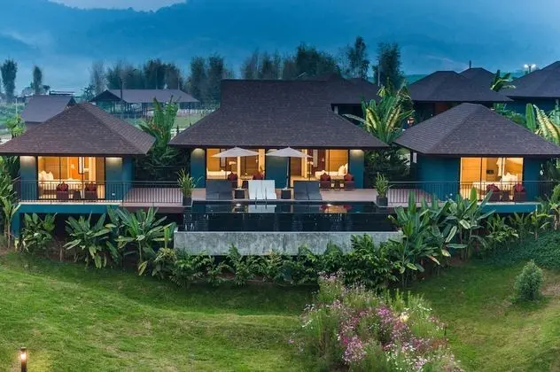 4 Bedrooms Pool Villa