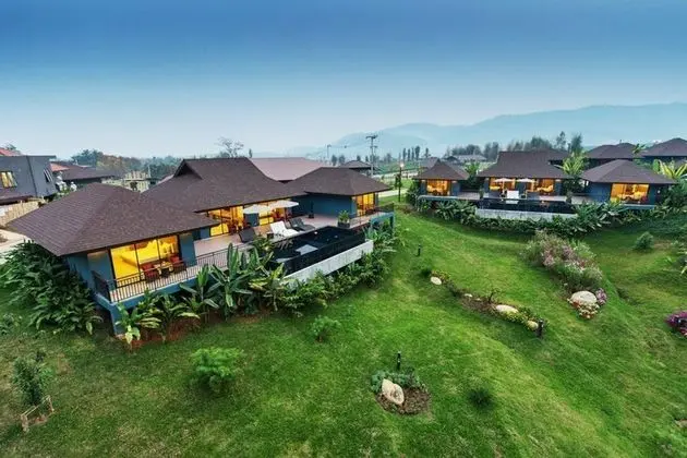 4 Bedrooms Pool Villa