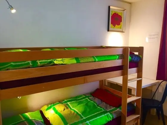 Ortak Ranzalı Oda, Karma Ranzalı Oda (1 Single Bed in 4-Bed Dormitory)