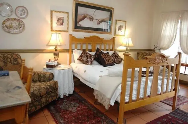 Double Rooms Standard (4)