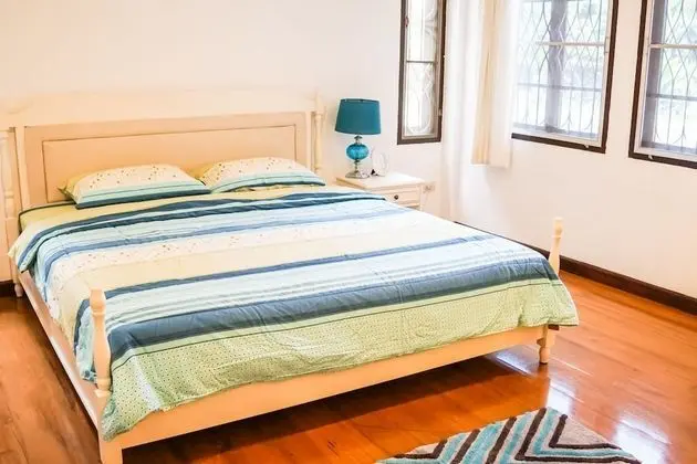 4-Bedroom House with Garden