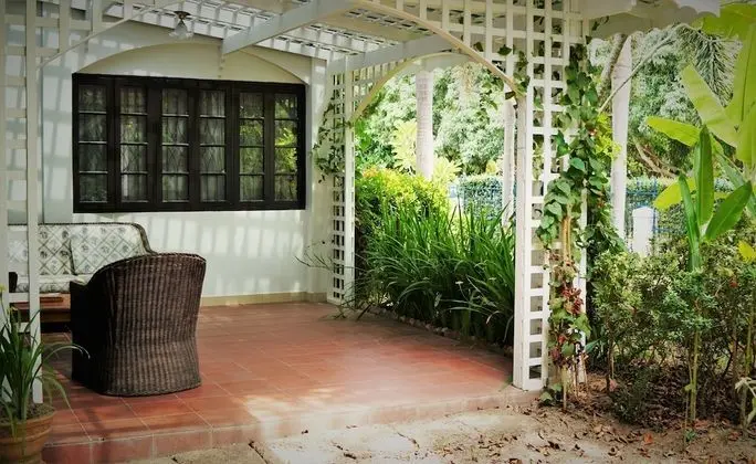 4-Bedroom House with Garden