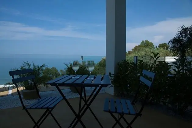 Deluxe Tek Büyük Yataklı Oda, Teras, Deniz Manzaralı