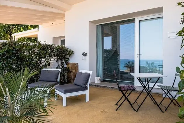 Deluxe Tek Büyük Yataklı Oda, Teras, Deniz Manzaralı