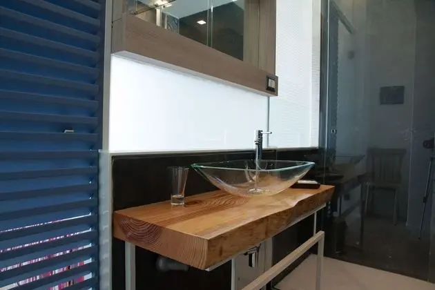 Deluxe Tek Büyük Yataklı Oda, Teras, Deniz Manzaralı