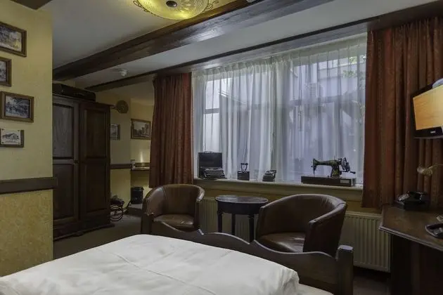 Old Dutch "Suite"