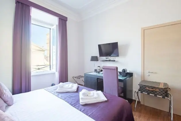 Classic Tek Büyük veya İki Ayrı Yataklı Oda