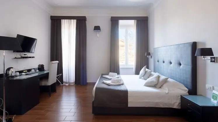 Deluxe Oda, 1 En Büyük (King) Boy Yatak