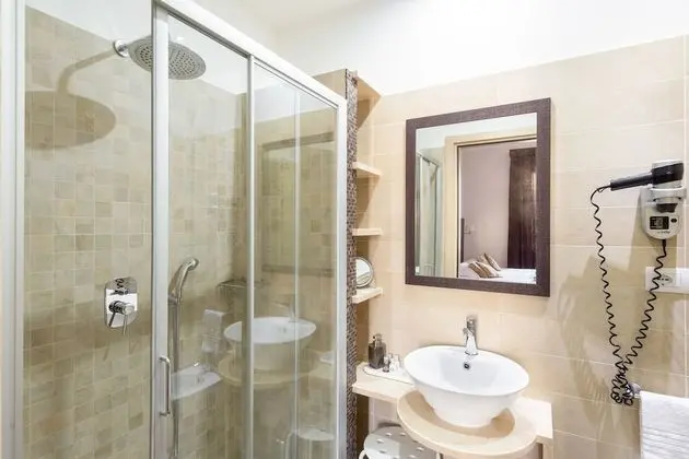 Deluxe Tek Büyük veya İki Ayrı Yataklı Oda