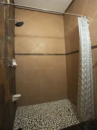 Tek Büyük Yataklı Oda, Havuz Manzaralı