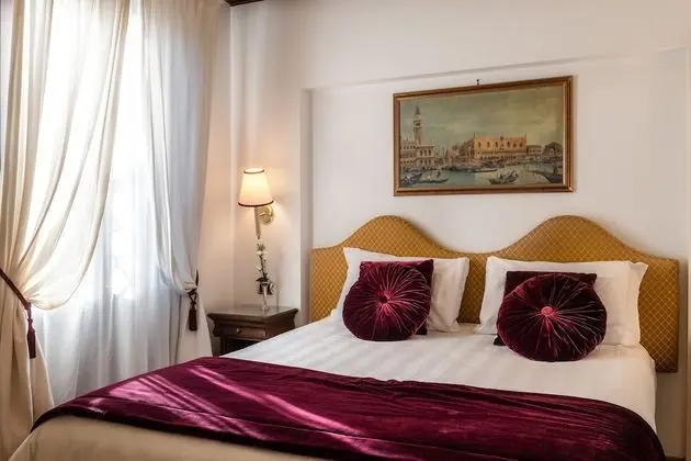 Büyük Yataklı Tek Kişilik Oda, Lagün Manzaralı