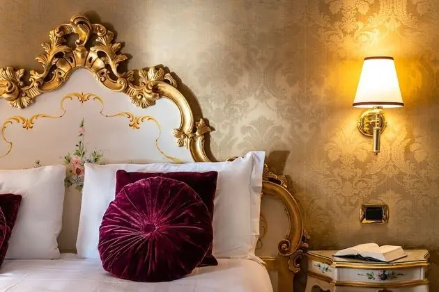 Classic Tek Büyük veya İki Ayrı Yataklı Oda