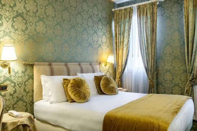 Classic Tek Büyük veya İki Ayrı Yataklı Oda